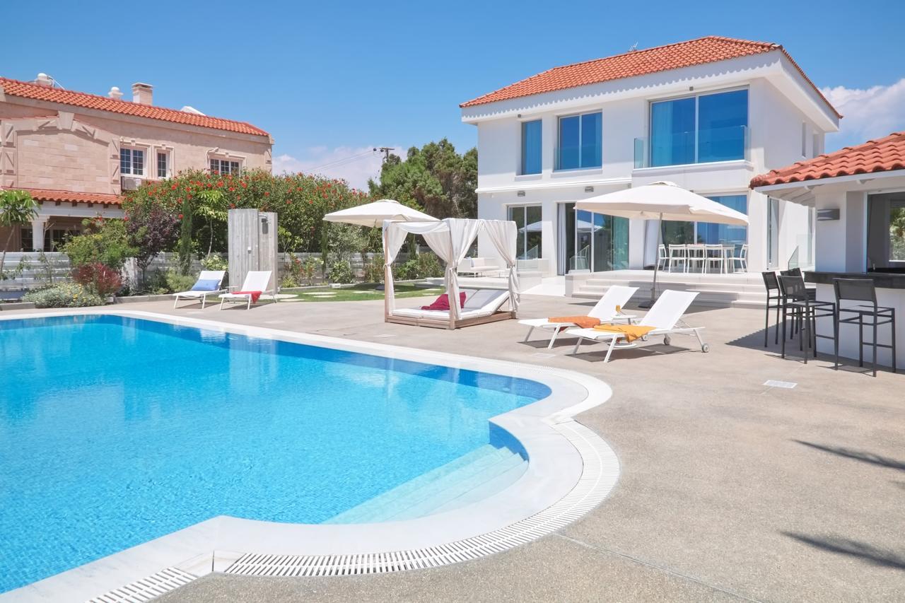 Ferienhaus Royal 4 Bedroom Seafront Agia Napa