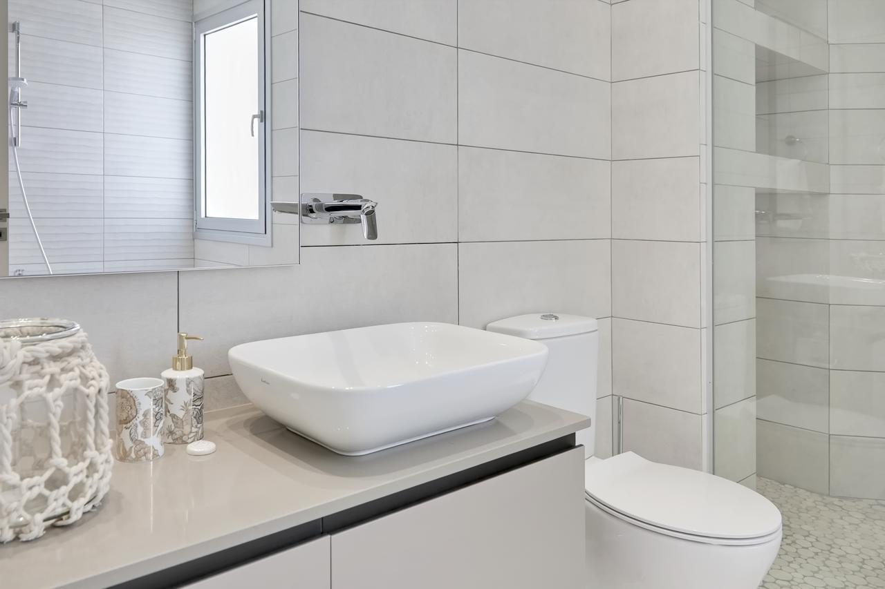 Royal 4 Bedroom Seafront Ferienhaus