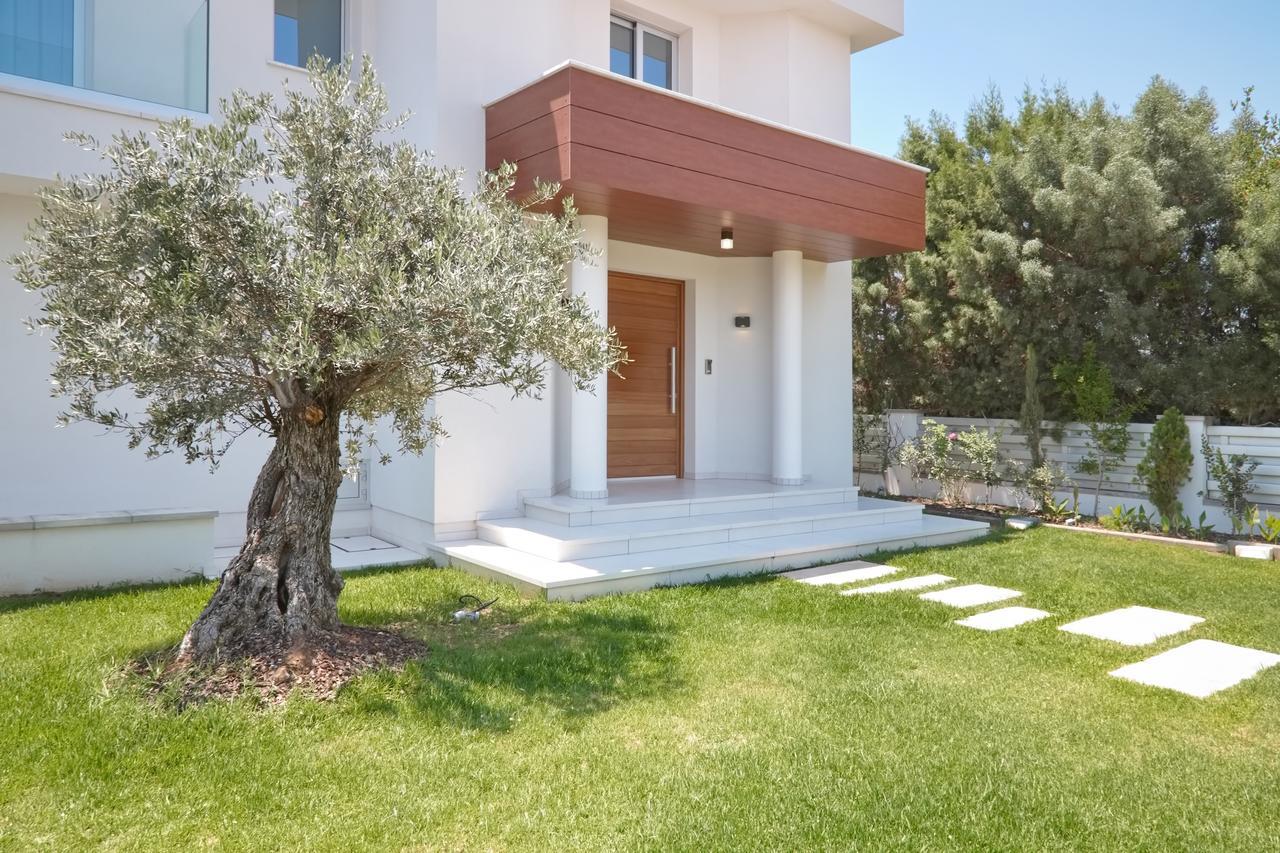 Royal 4 Bedroom Seafront * Agia Napa